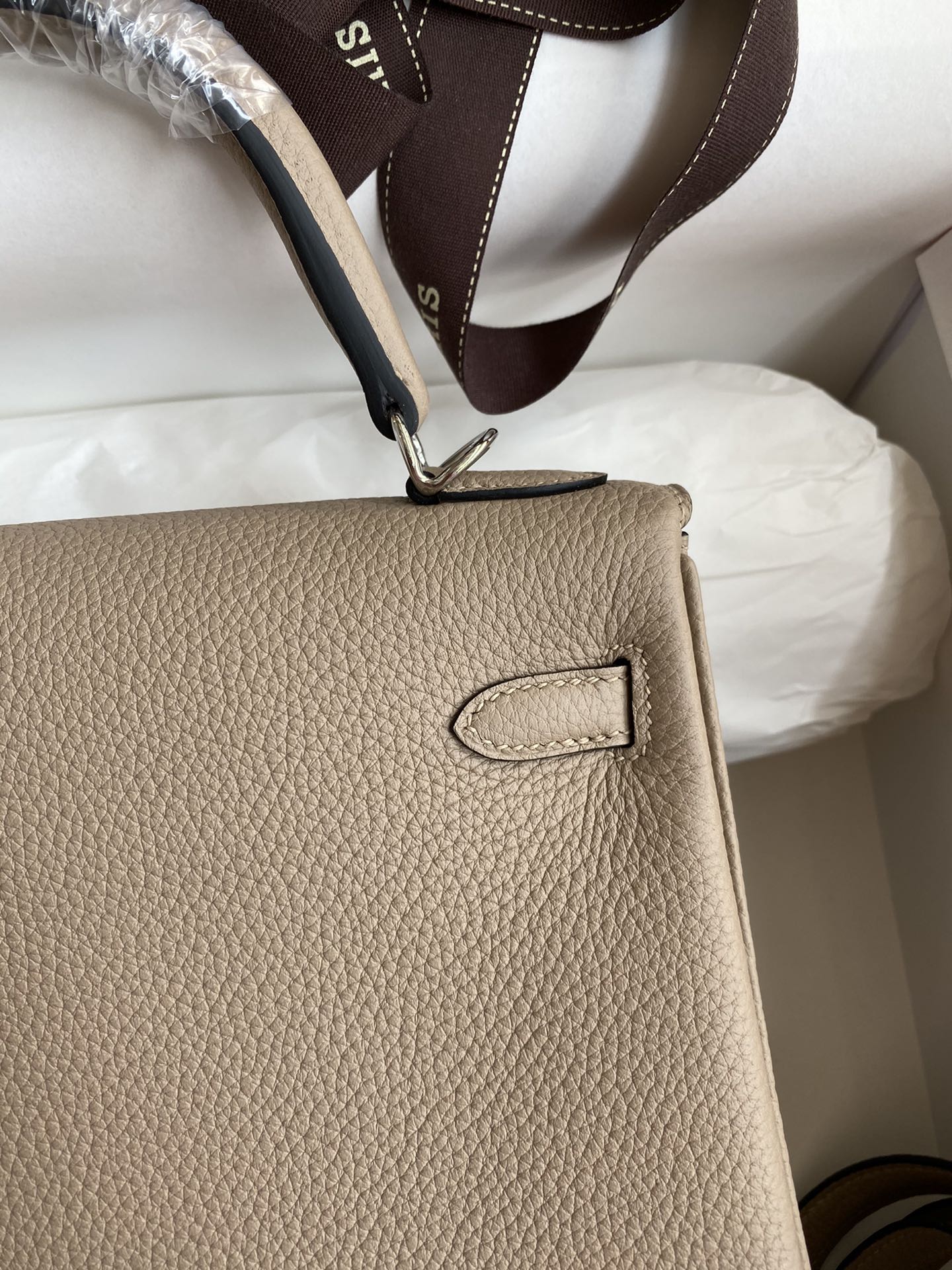 Kelly 25 Togo Leather Bag
