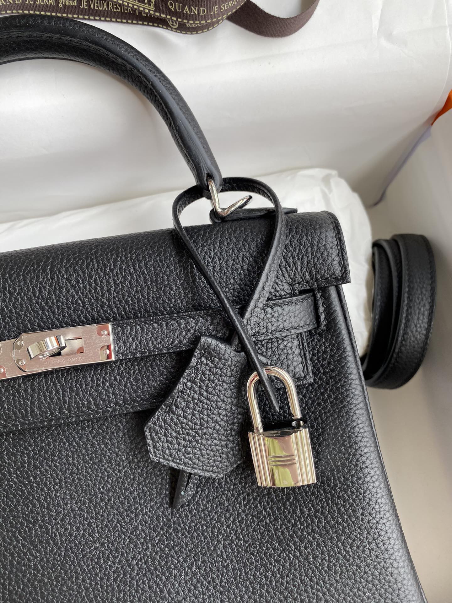 Kelly 25 Togo Leather Bag - Full Set