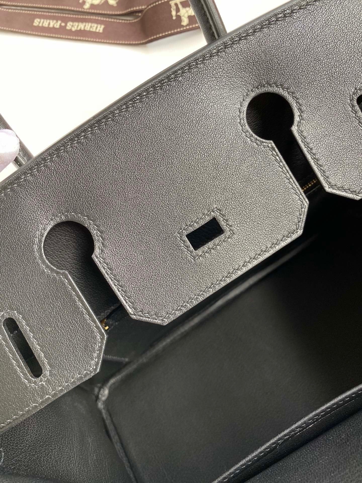 Birkin 25 Swift Calfskin Leather Handbag